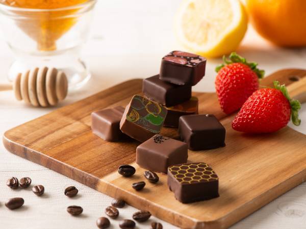 白砂糖不使用でここまで美味しい！ギルトフリーな生チョコレート「アガベ・アステカーナ」発売5周年。ビターチョコ好き必食のキレのある大人の甘みを味わって【自然派スイーツショップ QBG Lady Bear】