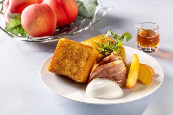 【星のや富士】河口湖の絶景を望むテラスで山梨の三大フルーツを味わう「グランピングフルーツ朝食」を提供 ～アウトドア器具を用いて料理を仕上げる体験も～｜期間：2023年7月1日～8月31日