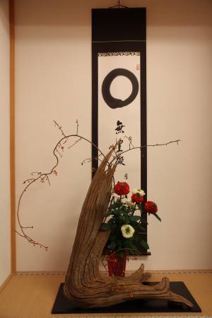 假屋崎省吾 華道歴40周年記念 円覚寺山内佛日庵で個展開催決定　デモンストレーションショーやサイン会も実施　カンフェティでチケット発売