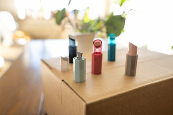 カッターにもフックにも。強力磁石があなたの味方！一石二鳥の『ドアPETAカッター』を株式会社印友舎から新発売