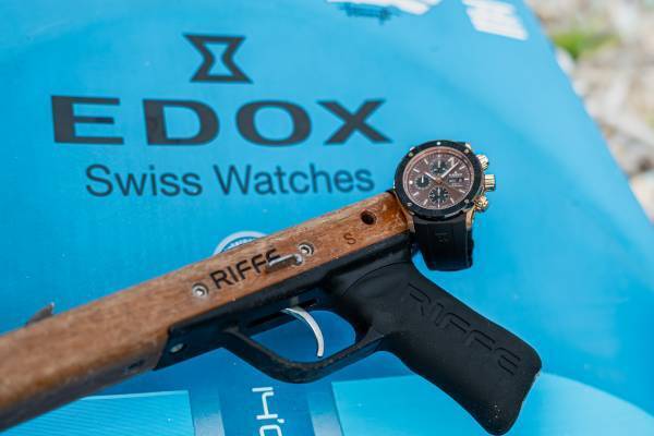 ダイバーズウォッチのパイオニア〈エドックス〉 プロSUPレーサー 田口頼選手がブランドアンバサダーに就任