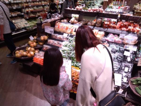 ライフ×ロッテのコラボイベント「親子で食育＆噛むこと体験教室」を実施