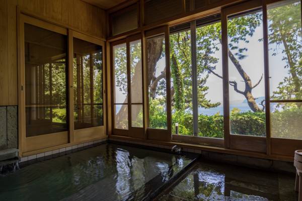 自然美と和の風情が融合した温泉付和風貸別荘「スイートヴィラ 熱海桃山」9月15日開業