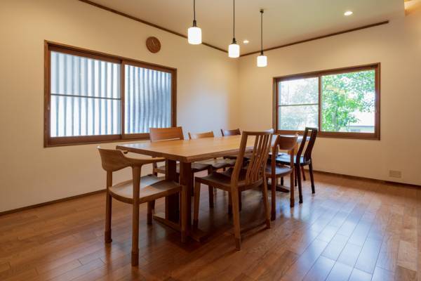 自然美と和の風情が融合した温泉付和風貸別荘「スイートヴィラ 熱海桃山」9月15日開業