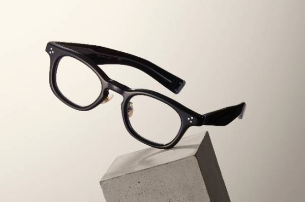 「Zoff｜UNITED ARROWS」から旬と個性を磨いた新作メガネフレームが登場 貝殻のシェルパットや微細な彫金加工入りの上質なデザイン