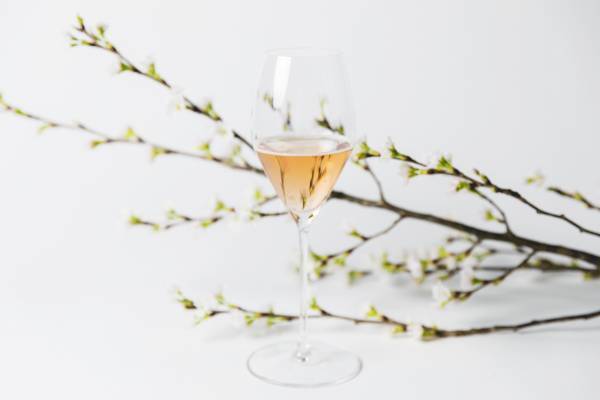 【ダーワ・悠洛 京都】 咲くいちご、紅く染まる桜いちごと桜の華やかな饗宴 いちごと桜のアフタヌーンティー発売