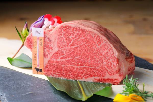 【仙台・花京院】ＧＷは簡単おもてなし・お手軽ホームパーティーにA5ランク仙台牛のステーキ重をテイクアウトで提供いたします。