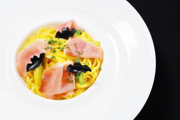 10月限定 夜デザート「ENT特製ハロウィントライフル」を販売