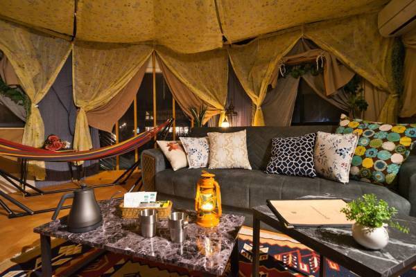 【開店１周年企画】オープンから1万人以上が来園したグランピング＆BBQ施設「ウッドデザインパークいちのみや-紡-」にて、春休みもGWもお得に楽しめるグランピングプラン予約開始