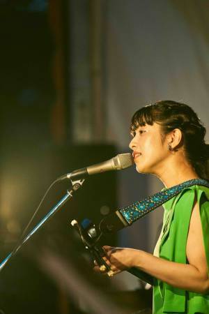 城 南海が【FUJI ROCK FESTIVAL’23】に出演！最新曲「柔らかな檻」をフェスならではのロック編成で披露！