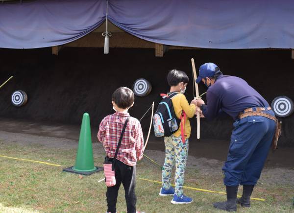 【旧芝離宮恩賜庭園】11/3「津軽三味線演奏会」11/4,5「弓道イベント」を開催します！