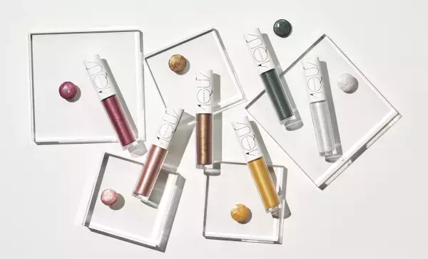 【2023SS新商品】国産オーガニックコスメブランド アクア・アクアから光を自在にとらえたチアフルなカラーコレクションが新登場！