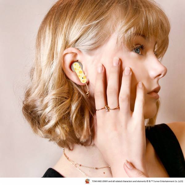 「トムとジェリー」デザインの耳への負担を抑えたインナーイヤータイプ完全独立型ワイヤレスステレオイヤホンを株式会社PGAが1月12日から新発売