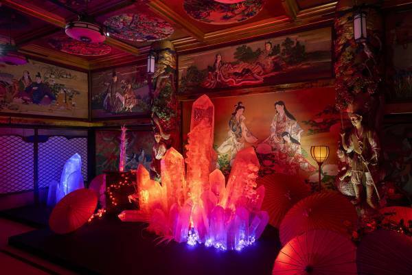 文化財「百段階段」を舞台に体験する空間アート『和のあかり✕百段階段 2023　～極彩色の百鬼夜行～』　TKTSでガイドブック付きチケット販売