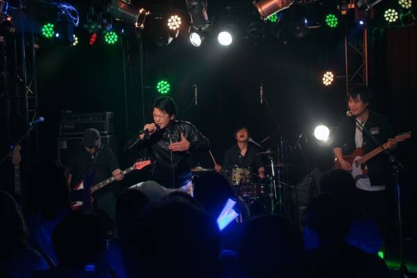 東京力車、7月発売の新曲『握手をしよう～世界の国からこんにちは～』収録のカップリング曲「笑顔満開」をライブ初披露！ 新ビジュアルも解禁に