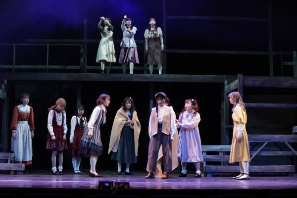 太田奈緒主演！舞台『十五少女漂流記』開幕！