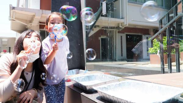 「大阪国際大学短期大学部幼児保育学科×自治体」連携　子育て支援イベント『わくわくランド』とキャリア教育イベント『子どもの目線で楽しく体験しよう』