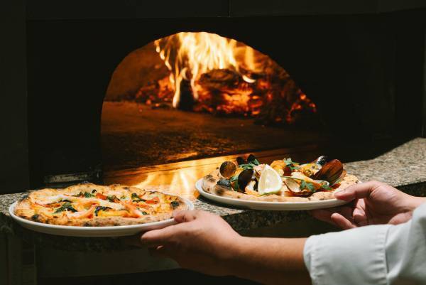 【Xmasスペシャル】ヒュッゲを体感、クリスマス限定ディナーが受付開始。京都府京丹後市「HOTEL＆湖邸 艸花 -SOKA-」