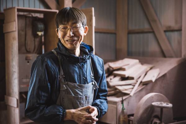 【界 長門】「赤間硯（あかますずり）職人と行う硯づくり体験」開催 ～職人、生産者と行うご当地文化体験「手業（てわざ）のひととき」3 年目に突入～｜期間：2023年7月19日～8月25日