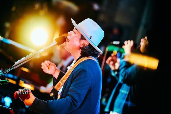 BEGINが日比谷野音でツアーファイナル！ 大人から子供まで楽しめるお祭りのような自由な空間に！