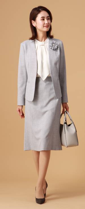 ＜ザ・スーツカンパニー＞ ビジネスとセレモニー兼用、コーディネートに合わせた着まわしが可能　4通りの着こなしができる「マルチWAYブラウス」を発売