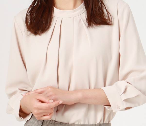 ＜ザ・スーツカンパニー＞ ビジネスとセレモニー兼用、コーディネートに合わせた着まわしが可能　4通りの着こなしができる「マルチWAYブラウス」を発売