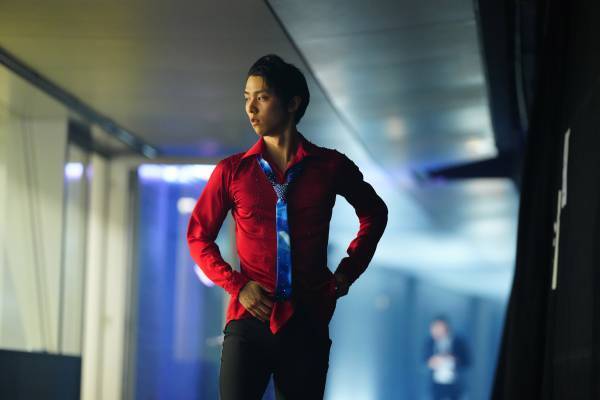 「ｙ　羽生結弦写真集」12月７日発売　予約受け付け中