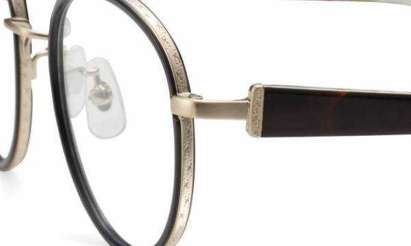 パリミキだけでしか買えない、インコの足跡付きメガネ 「とりめがね」 第三弾を 2023年5月1日（月）に発売いたします