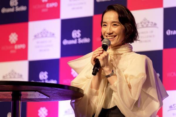 第 9 回「Women of Excellence Awards」Presented by Grand Seiko デザイナー 篠原ともえさんが受賞