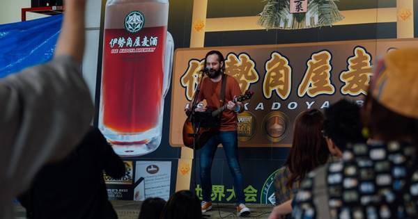 【三重県・ISEKADO】鬼伝説ブルワリー×スコット・マーフィー氏とのコラボビール『VINTAGE VINES IPA』を本数限定発売