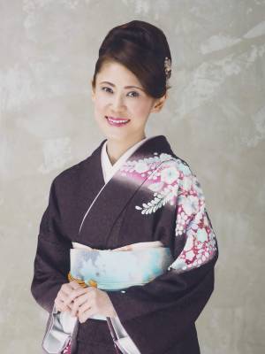 美貴じゅん子「浴衣ライブ2023～放浪(さすらい)かもめの夏詩～」開催で艶やかな浴衣披露！「有線演歌歌謡リクエストランキング」 1位に返り咲き！