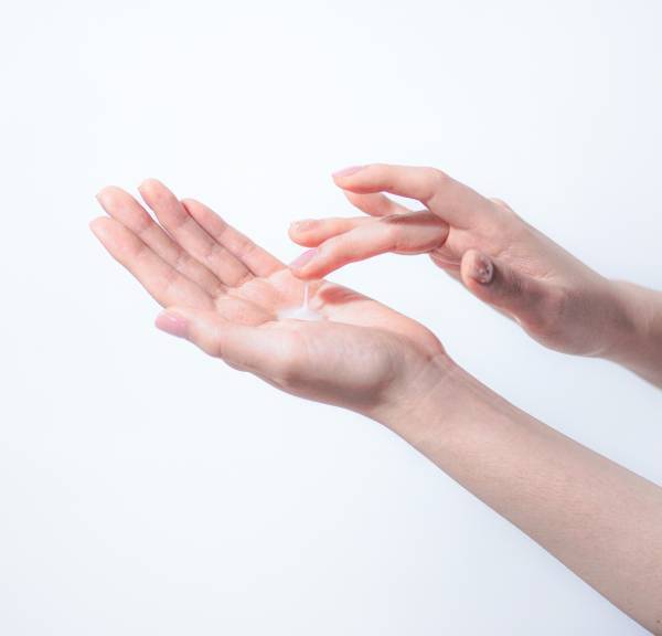 韓国の国民的製薬会社が手がけるダーマコスメブランド「MADECA DERMA」より、肌に栄養とうるおいを与える集中ケア美容液「リバイタライジングセラム」をはじめ新商品が登場！