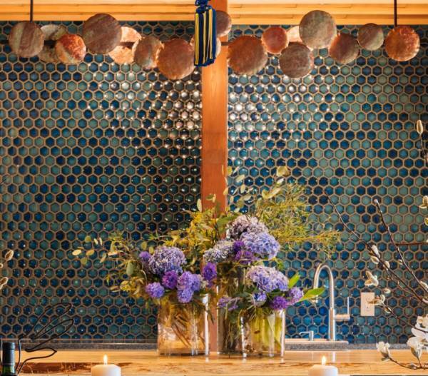 伝統建築にアートとデザインが融合した美術館のような貸別荘「スイートヴィラ キュレーション 熱海 須藤水園」が2/17に開業