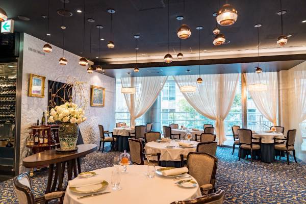 淀屋橋 odona（オドナ） が15周年を記念して 4万円相当のペアお食事券などが当たる豪華抽選会を開催！