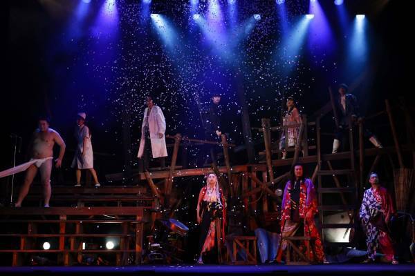 野澤祐樹らが 2 つの劇場を行き来し、1 つの物語を描き出す  『ダブルブッキング!』‐2023‐が開幕