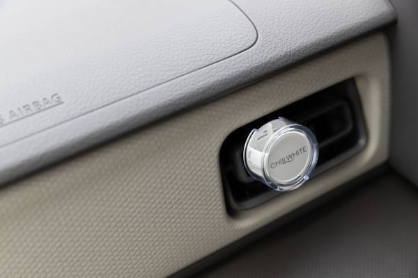 くるまにポピー♪でおなじみのダイヤケミカルより 「香りでくつろぐ車内空間」をコンセプトにした消臭芳香剤を発売！