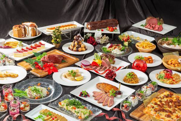 ホテル京阪 京橋 グランデ レストラン「ロレーヌ」で楽しむクリスマスメニュー ～華やかな装飾がクリスマス気分を盛り上げます。～