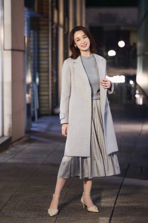 index（インデックス） モデル・藤井サチが着こなす 冬の新作コレクション「大人の“華やぎ服”」 11月10日(金)よりWEBサイトにて公開！