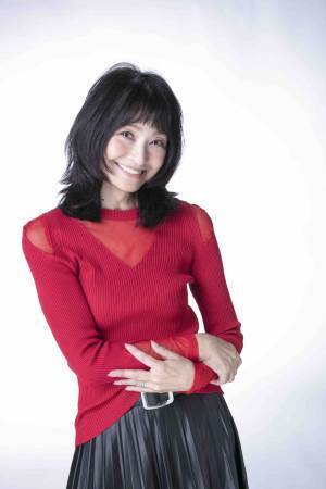 石川ひとみ、デビュー45周年記念アルバム「笑顔の花」詳細と最新ビジュアルを公開！ “美しすぎる笑顔の花”でファンの心をわしづかみ！