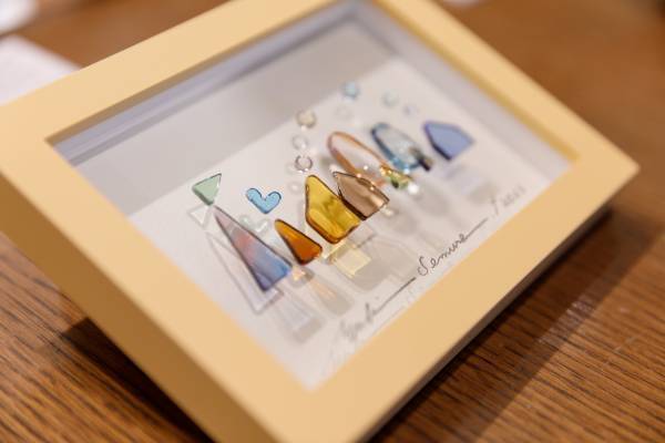 梅雨空を吹き飛ばす、キラキラと美しい世界「上村由希ガラス工房-Glass Collage 2023-」展示&ワークショップを宮城県・松島にて開催