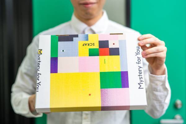 ピラミッド内で起こる迷宮の探索体験、頭脳をフル回転させて挑むデスゲーム、圧倒的な量のパズルが押し寄せる謎。