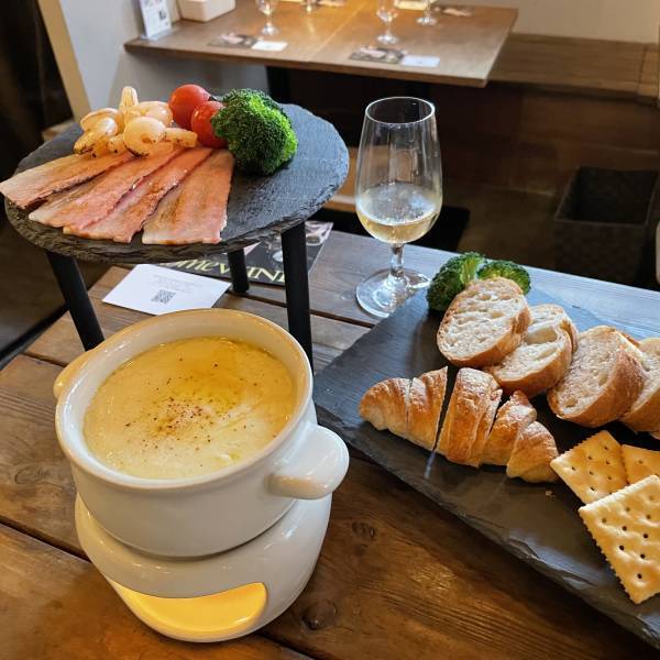 赤坂【スイス伝統のレシピ】チーズフォンデュ専門店ハーデンデュフォンデュがオープン