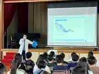 メガネの”Zoff”出張授業　埼玉県川口市立芝小学校で「目の健康」に関する授業を実施