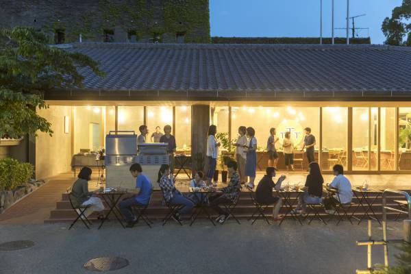【BBQ&Co】夕涼みの「ハッピーアワー」に、自然と歴史ロマンあふれる明石公園でBBQ料理を満喫しよう！