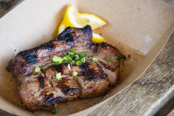 【BBQ&Co】夕涼みの「ハッピーアワー」に、自然と歴史ロマンあふれる明石公園でBBQ料理を満喫しよう！