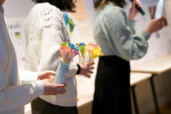 キンコーズ　産学共同プロジェクトから生まれた 武蔵野美術大学生の作品を商品化し限定販売