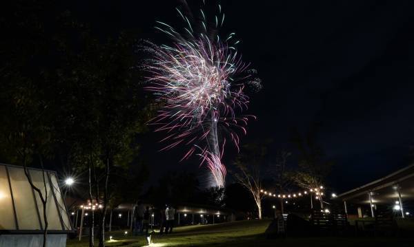 【森とリルのBBQフィールド】大阪・舞洲にあるBBQ場が関西有数の花火メーカーの葛城煙火とコラボ、7月1日からプライベート花火サービスを提供！