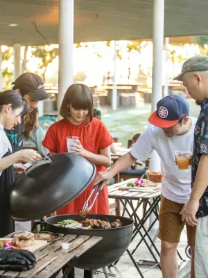 【森とリルのBBQフィールド】大阪・舞洲にあるBBQ場が関西有数の花火メーカーの葛城煙火とコラボ、7月1日からプライベート花火サービスを提供！