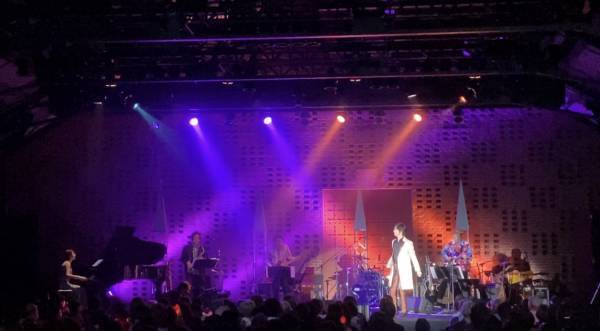 竹島 宏が赤レンガ倉庫でコンサート「竹島 宏 赤レンガ♡デート2023」を開催！ 世界的ギタリスト・吉田次郎氏とのコラボレーションにファン熱狂