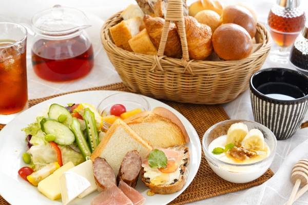 【3日間限定】こだわり蜂蜜10種類かけ放題！ 蜂蜜専門店の蜂蜜堪能スペシャルモーニング予約開始 毎年恒例はちみつしぼり体験も